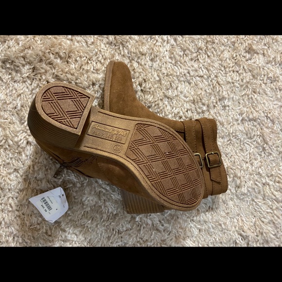 Comfiest! Booties - Picture 3 of 6